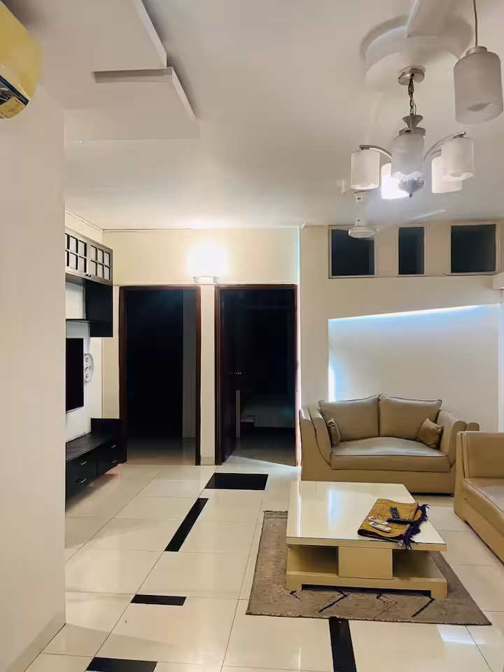 Shared living room · Banani